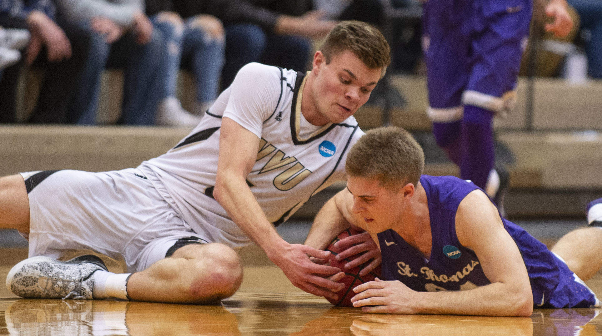 St. Thomas vs. Nebraska Wesleyan, 3.2